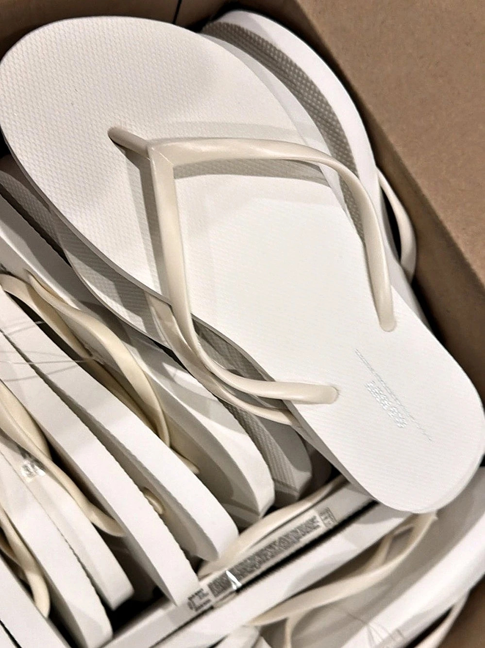 Lot of 30 Old Navy Classic Flip-Flops for Women White NWT